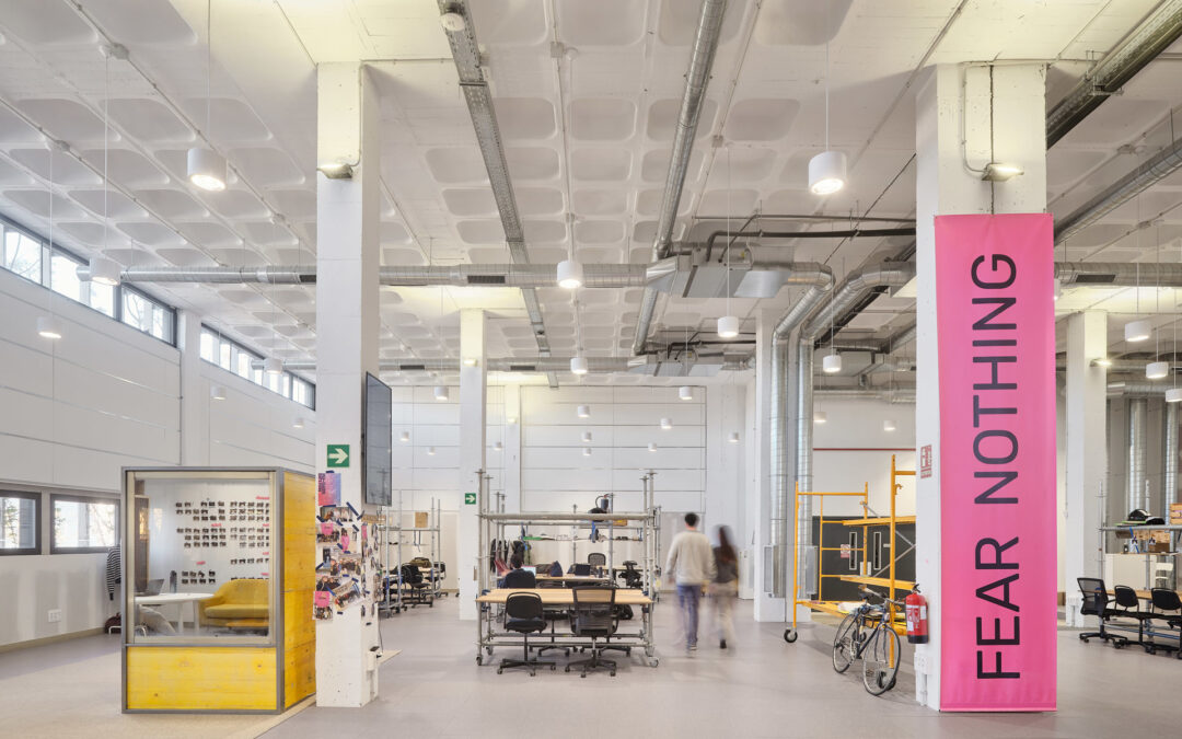 Carreras parecidas a ADE pero más prácticas y modernas