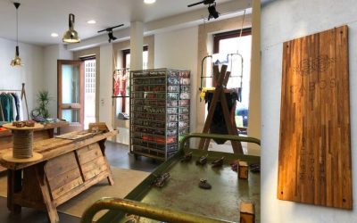 Los LEINNers abren una tienda en A Coruña para vender las marcas de moda que ellos mismos crean