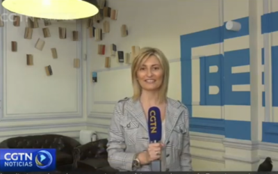 Emisión del programa sobre el grado LEINN en la televisión china