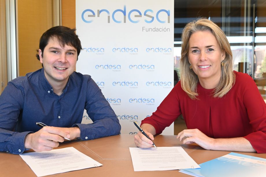 Teamlabs y Fundación Endesa firman un acuerdo para potenciar la empleabilidad de los parados de más de 50 años