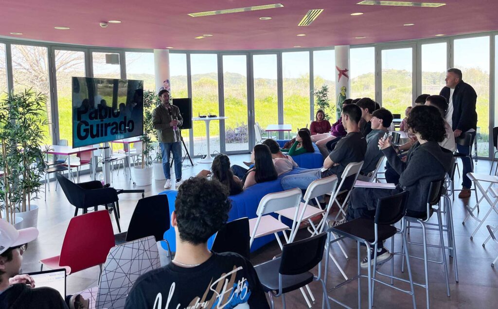 Charla de "The Future Game" en TeamLabs/ Málaga